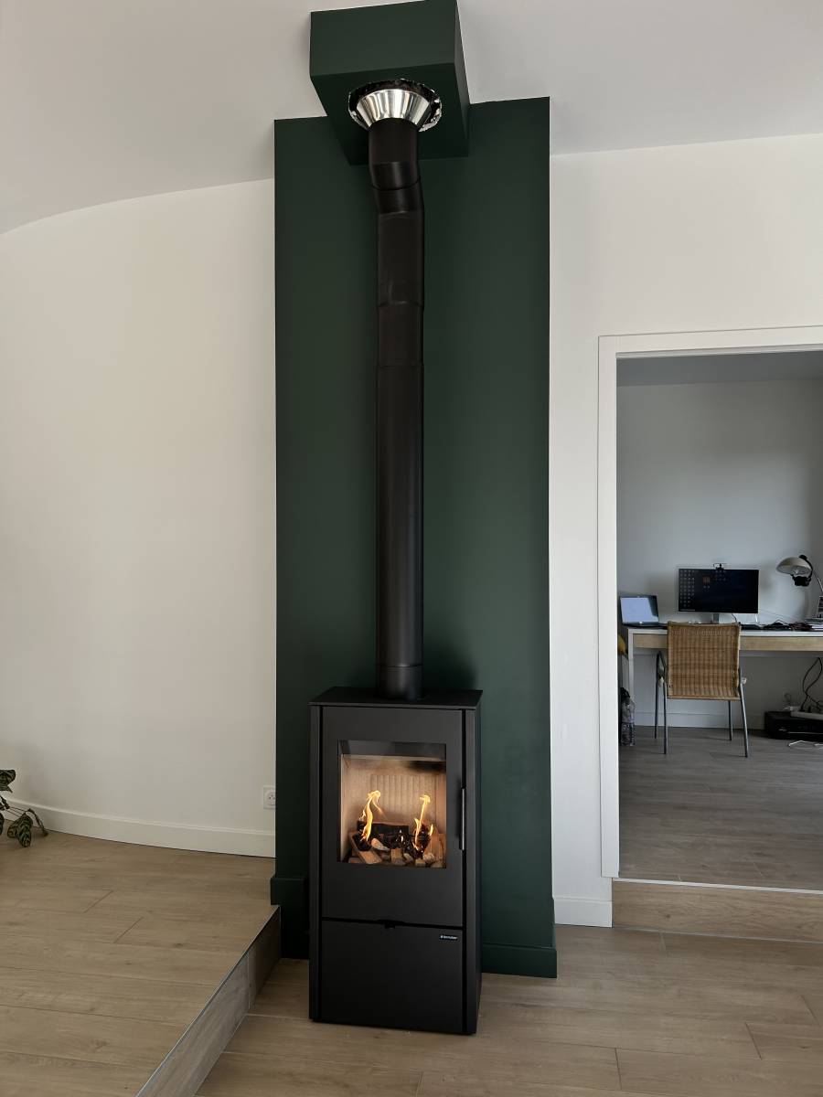 Installation d'un poêle à bois Romotop à Dardilly