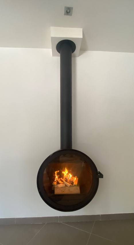 INSTALLATION CHEMINEE SUSPENDUE ROCAL - OUEST LYONNAIS