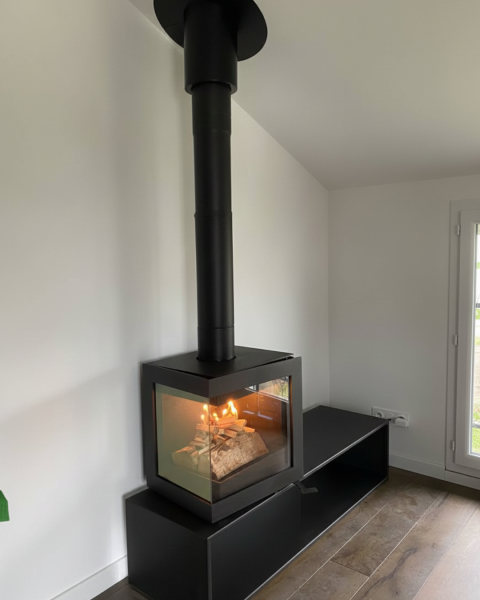Installation d'un poêle à bois DIK GEURTS à Chaponost