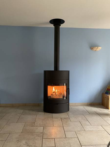 Installation d'un poêle à bois Romotop à Meyzieu