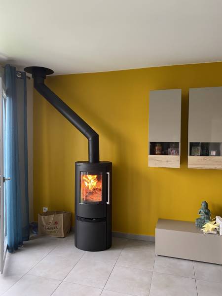 Installation d'un  poêle à bois Termatech à la Tour de Salvagny